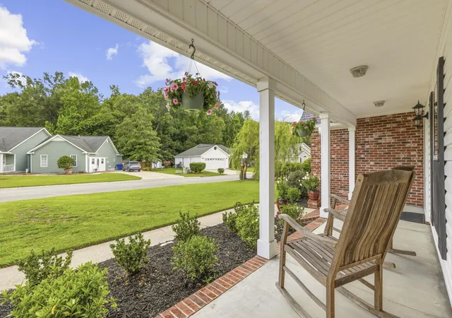 Photo 4 of Sale Pending at 107 Rambling Rose Dr, Conway, SC 29527 | MLS# 2615479 | Listing updated on 2026-06-29