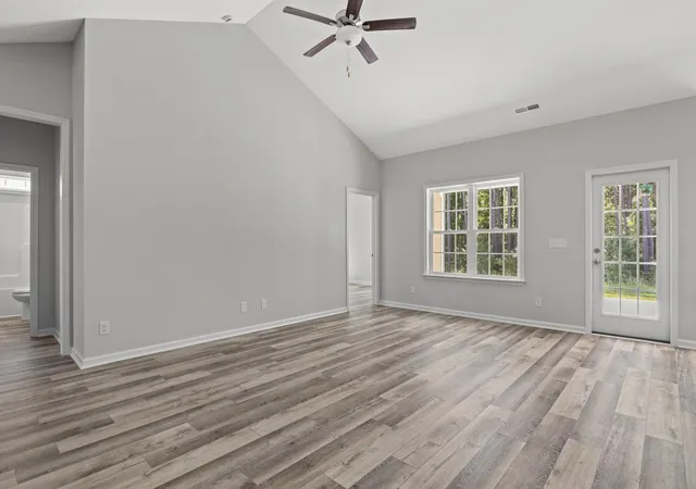 Photo 4 of Single family home for sale at 3240 Crooked Brk Dr, Conway, SC 29526 | MLS# 2615520 | Listing updated on 2026-08-27
