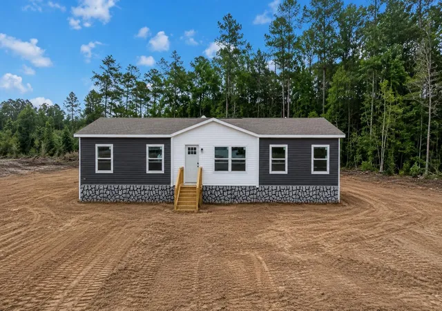 Photo 1 of Sale Pending at 1327 Rabbit Ln, Conway, SC 29526 | MLS# 2615533 | Listing updated on 2026-07-10