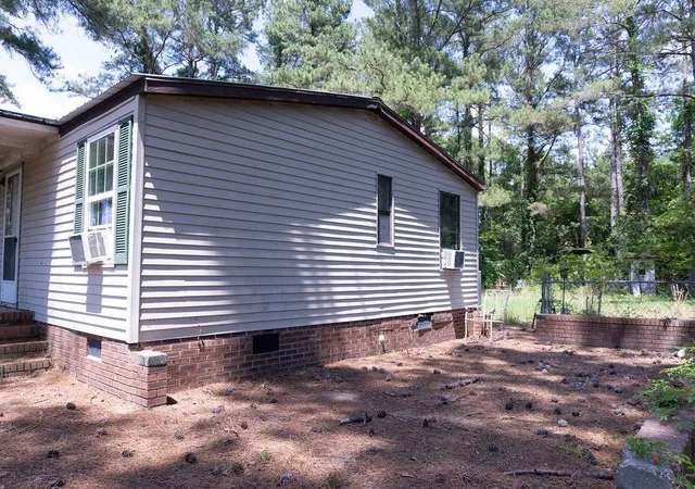 Photo 21 of Manufactured home for sale at 1175 Pond View Dr, Manning, SC 29102 | MLS# 2615560 | Listing updated on 2026-08-18