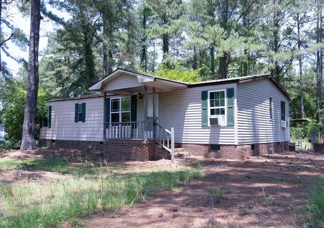 Homes for sale in Manning, SC | 1175 Pond View Dr, Manning, SC 29102 | MLS# 2615560