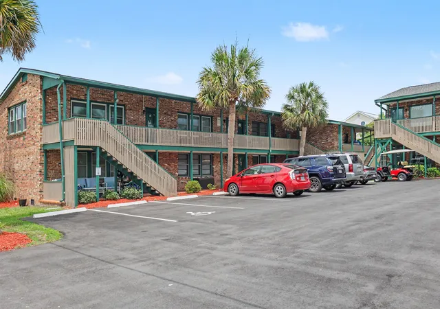 Homes for sale in North Myrtle Beach, SC | 4516 Seaview St, North Myrtle Beach, SC 29582