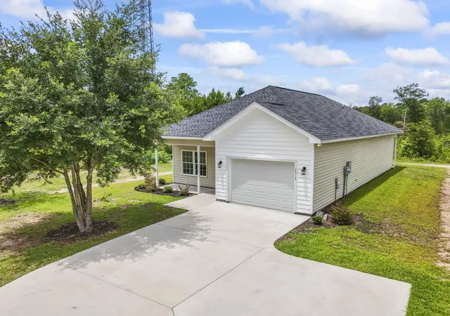 Homes for sale in Loris, SC | 7913 E Hwy 19, Loris, SC 29569 | MLS# 2615633