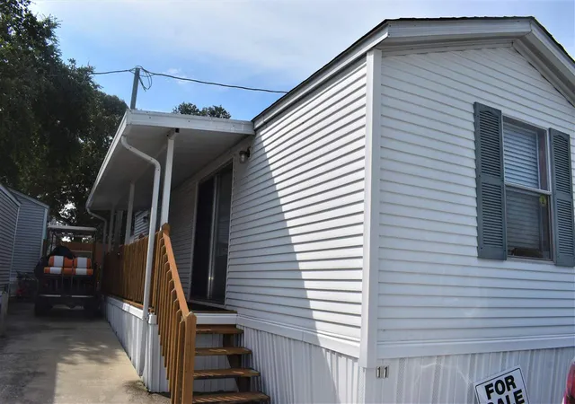 Photo 1 of Manufactured home for sale at 414 2nd Avenue S, Myrtle Beach, SC 29577 | MLS# 2615700 | Listing updated on 2026-09-22