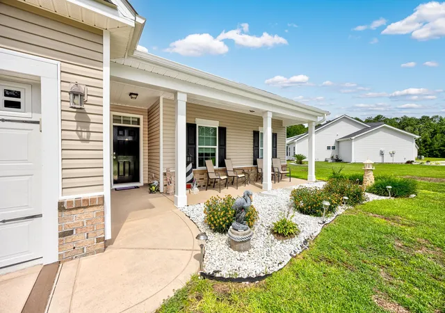 Photo 3 of Single family home for sale at 840 Derbyshire Ct, Conway, SC 29526 | MLS# 2615725 | Listing updated on 2026-09-18