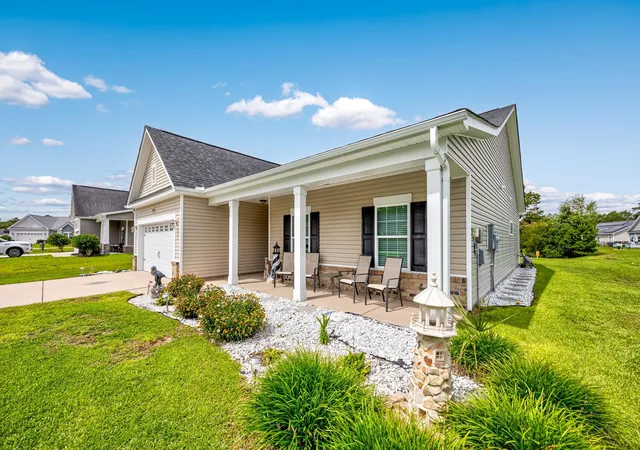 Photo 3 of Single family home for sale at 840 Derbyshire Ct, Conway, SC 29526 | MLS# 2615725 | Listing updated on 2026-09-18