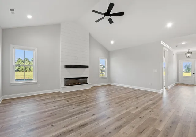 Photo 3 of Single family home for sale at 163 Three Oak Ln, Conway, SC 29526 | MLS# 2615771 | Listing updated on 2026-08-25