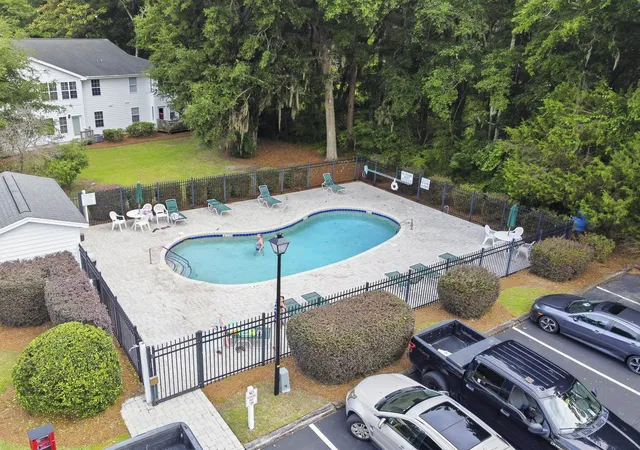Listing Photo 4 - Condo for sale in building located at 128 Egret Run Ln, Pawleys Island, SC 29585 - Unit #423