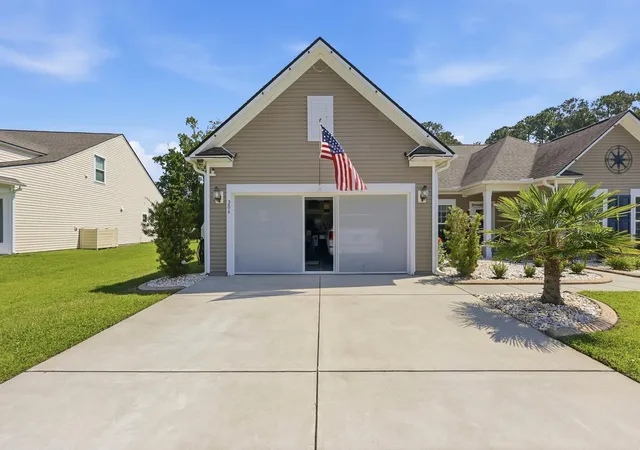 Photo 4 of Single family home for sale at 206 Three Oak Ln, Conway, SC 29526 | MLS# 2615779 | Listing updated on 2026-07-24
