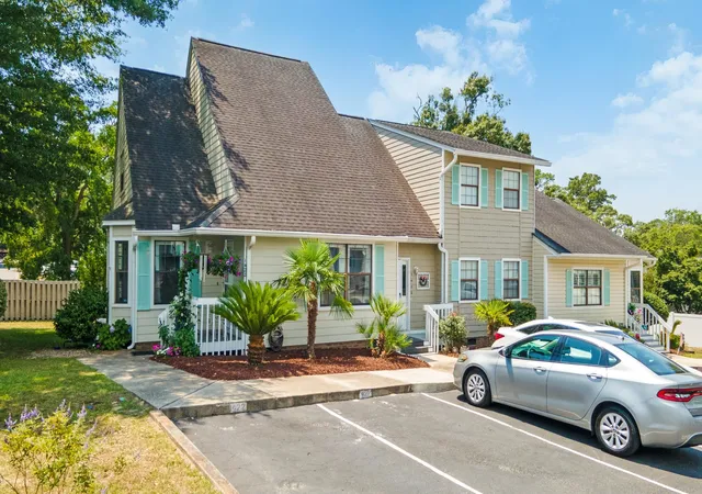 Photo 3 of Townhouse for sale at 1422 Baldwin Ct #1422, Little River, SC 29566 | MLS# 2615791 | Listing updated on 2026-07-14