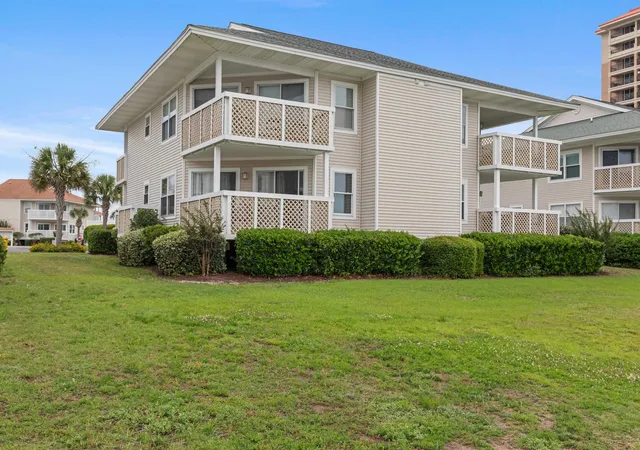 3rd image of 301 Shorehaven Dr, North Myrtle Beach, SC 29582