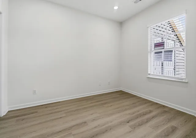 2nd image of 210 Portsmith Dr, Myrtle Beach, SC 29588