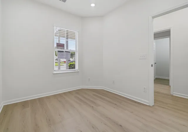 3rd image of 210 Portsmith Dr, Myrtle Beach, SC 29588