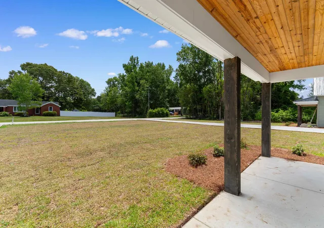 4th image of 402 S Magnolia Ave, Andrews, SC 29510 | MLS# 2615918