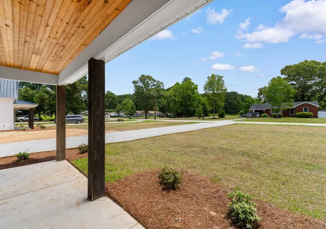 5th image of 402 S Magnolia Ave, Andrews, SC 29510 | MLS# 2615918