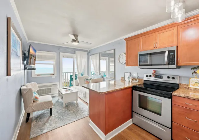 Listing Photo 4 - Condo for sale in building located at 909 S Ocean Blvd, North Myrtle Beach, SC 29582 - Unit #303