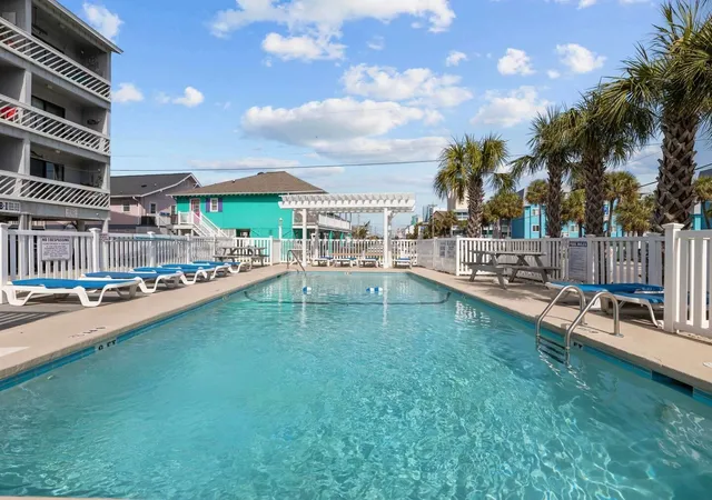 2nd image of 627 N Waccamaw Dr, Murrells Inlet, SC 29576