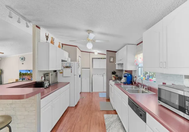 Photo 4 of Manufactured home for sale at 881 Rowe Pond Rd, Conway, SC 29526 | MLS# 2615959 | Listing updated on 2026-06-24