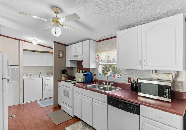 Photo 5 of Manufactured home for sale at 881 Rowe Pond Rd, Conway, SC 29526 | MLS# 2615959 | Listing updated on 2026-06-24