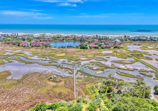 Photo 5 of Single family home for sale at 38 Mandarin Ct, Pawleys Island, SC 29585 | MLS# 2616036 | Listing updated on 2026-08-26