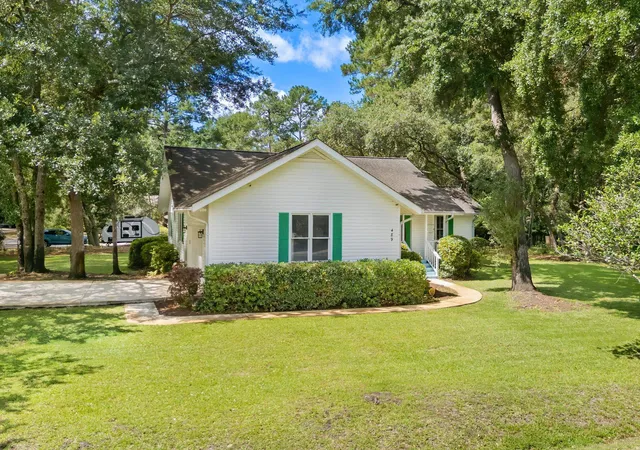 Homes for sale in Pawleys Island, SC | 489 Crooked Oak Dr, Pawleys Island, SC 29585 | MLS# 2616074