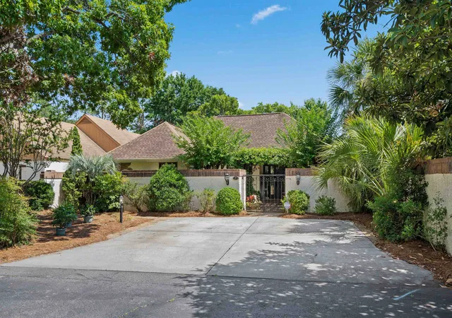 Photo 1 of Single family home for sale at 7 Valencia Cir, Myrtle Beach, SC 29572 | MLS# 2616177 | Listing updated on 2026-08-21