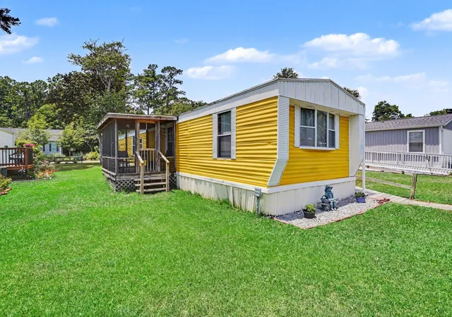 Photo 1 of Manufactured home for sale at 5 Crooked Is Cir, Murrells Inlet, SC 29576 | MLS# 2616192 | Listing updated on 2026-08-24
