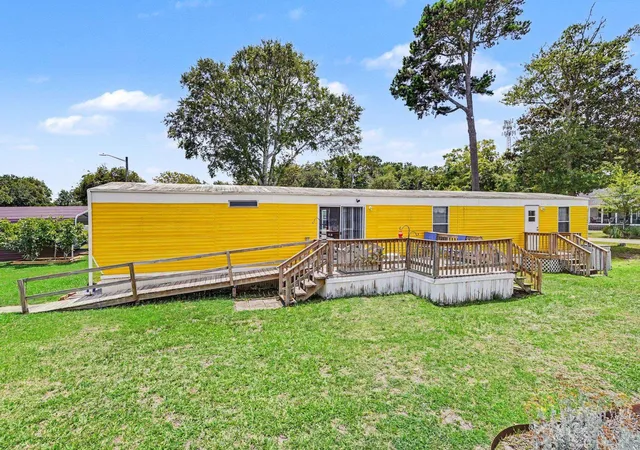 Photo 2 of Manufactured home for sale at 5 Crooked Is Cir, Murrells Inlet, SC 29576 | MLS# 2616192 | Listing updated on 2026-08-24