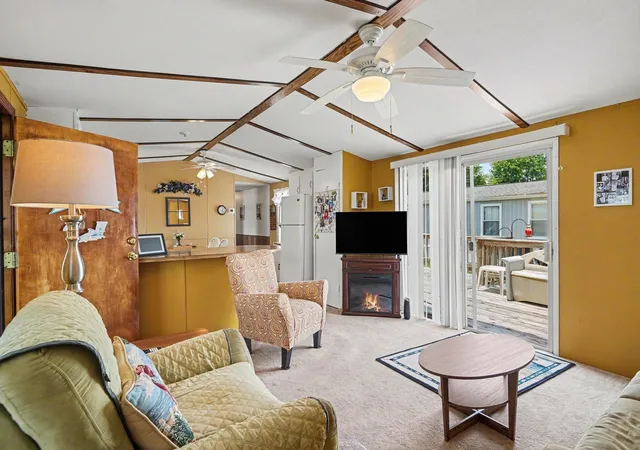 Photo 3 of Manufactured home for sale at 5 Crooked Is Cir, Murrells Inlet, SC 29576 | MLS# 2616192 | Listing updated on 2026-08-24