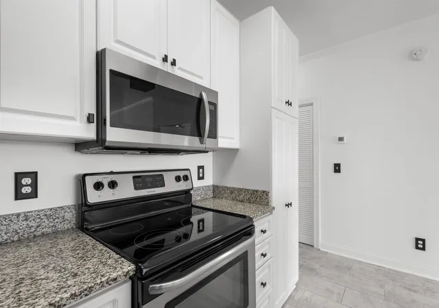 Listing Photo 4 - Condo for sale in building located at 4503 W Harbour Ct, Little River, SC 29566 - Unit #S8
