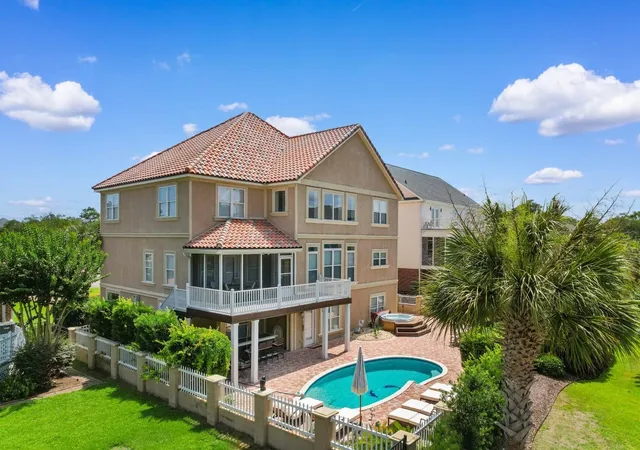 Homes for sale in North Myrtle Beach, SC | 701 Hillside Dr N, North Myrtle Beach, SC 29582 | MLS# 2616466