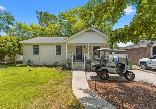 Photo 1 of Sale Pending at 1015 Poplar Dr S, Surfside Beach, SC 29575 | MLS# 2616502 | Listing updated on 2026-07-08