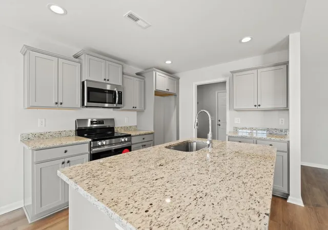 4th image of 810 Woodside Dr, Conway, SC 29526 | MLS# 2616540