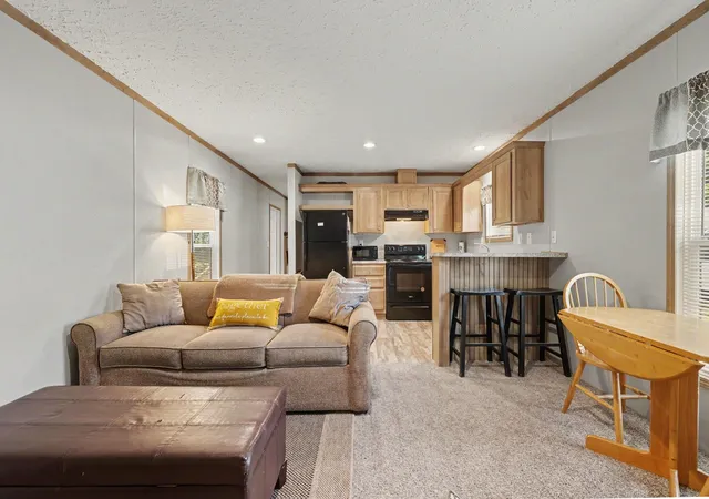 Photo 3 of Manufactured home for sale at 128 Crooked Is Cir, Murrells Inlet, SC 29576 | MLS# 2616561 | Listing updated on 2026-08-19