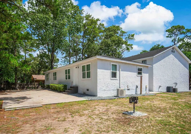 Photo 4 of House for sale at 703 Collins St, Myrtle Beach, SC 29577 | MLS# 2616567 | Listing updated on 2026-08-19