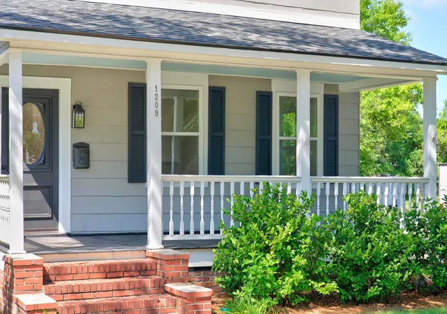 Photo 3 of Single family home for sale at 1209 Prince St, Georgetown, SC 29440 | MLS# 2616572 | Listing updated on 2026-09-22