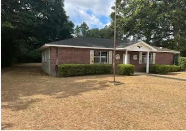 Homes for sale in Kingstree, SC | 422 Ashton Dr, Kingstree, SC 29556 | MLS# 2616602