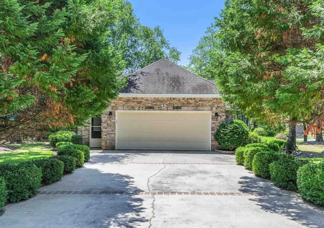 Photo 3 of Sale Pending at 2 Niblick Ct, Carolina Shores, NC 28467 | MLS# 2616770 | Listing updated on 2026-07-31