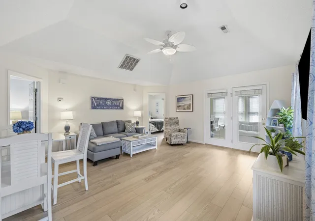 Homes for sale in North Myrtle Beach, SC | 820 9Th Ave S, North Myrtle Beach, SC 29582 | MLS# 2616807