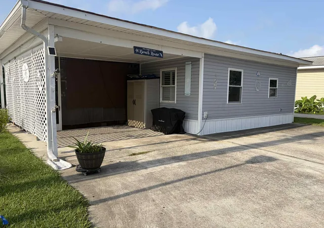Photo 2 of Manufactured home for sale at 258 Flamingo Dr, Myrtle Beach, SC 29575 | MLS# 2616824 | Listing updated on 2026-08-22