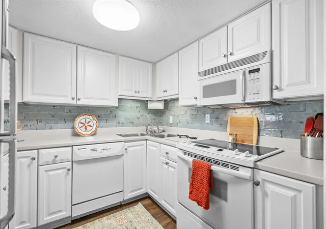 4th image of 7601 N Ocean Blvd, Myrtle Beach, SC 29572