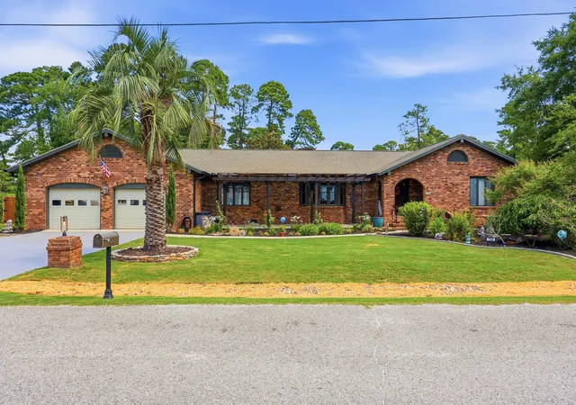 Photo 1 of Sale Pending at 109 E Coker Ln, Conway, SC 29526 | MLS# 2616889 | Listing updated on 2026-08-04
