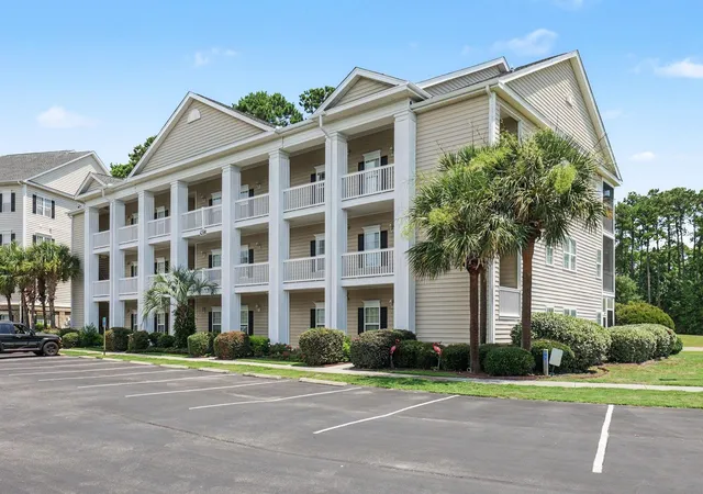 Listing Photo 2 - Condo for sale in building located at 907 Knl Shores Ct, Murrells Inlet, SC 29576 - Unit #101