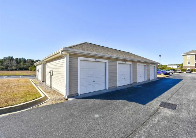 Listing Photo 5 - Condo for sale in building located at 334 Kiskadee Loop, Conway, SC 29526 - Unit #18M