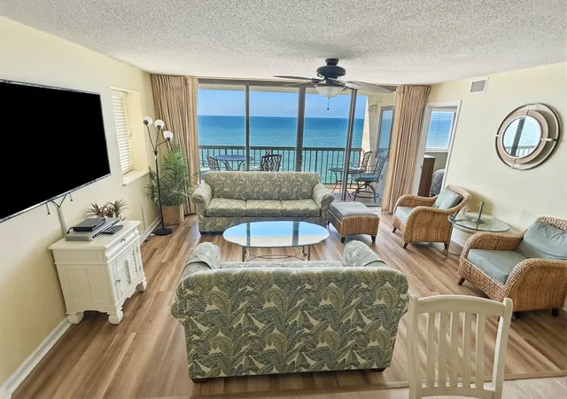 Homes for sale in North Myrtle Beach, SC | 201 Ocean Blvd S, North Myrtle Beach, SC 29577