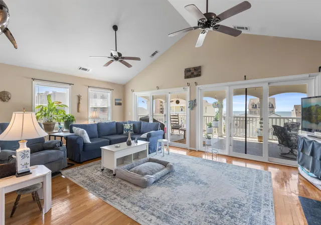 Photo 4 of House for sale at 1511 Holly Dr, North Myrtle Beach, SC 29582 | MLS# 2617109 | Listing updated on 2026-09-28