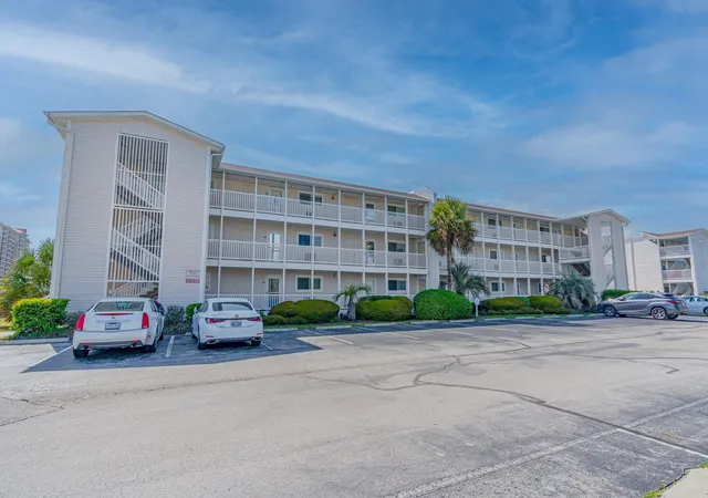 2nd image of 1919 Spring St, North Myrtle Beach, SC 29582