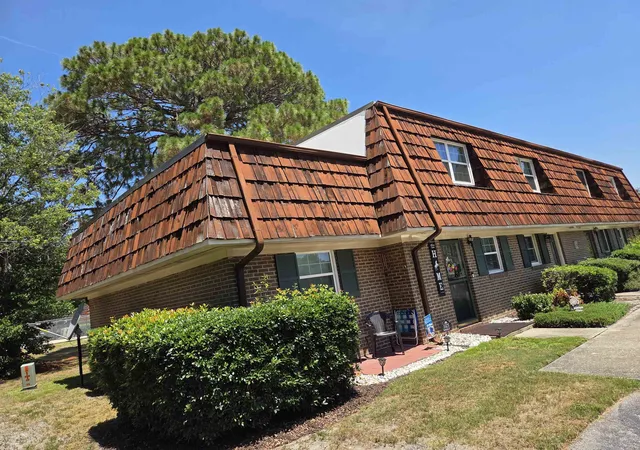 Listing Photo 2 - Condo for sale in building located at 1025 Carolina Rd, Conway, SC 29526 - Unit #B-2