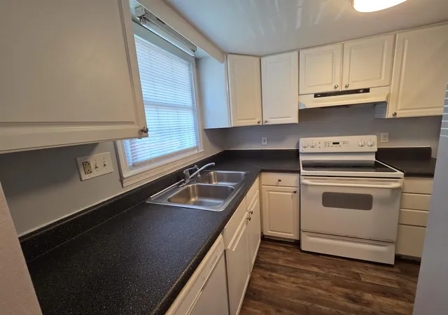 Listing Photo 5 - Condo for sale in building located at 1025 Carolina Rd, Conway, SC 29526 - Unit #B-2