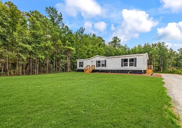 Photo 2 of Manufactured home for sale at 2148 Hughes Gasque Rd, Aynor, SC 29511 | MLS# 2617258 | Listing updated on 2026-08-26